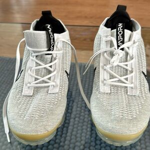 Nike Air Vapormax 2021 Flyknit Size 10.5